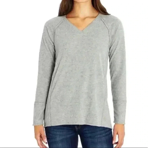 WILDFOX HALEY GRAY FUZZY LONG SLEEVE THERMAL TOP SIZE MEDIUM - Picture 1 of 6